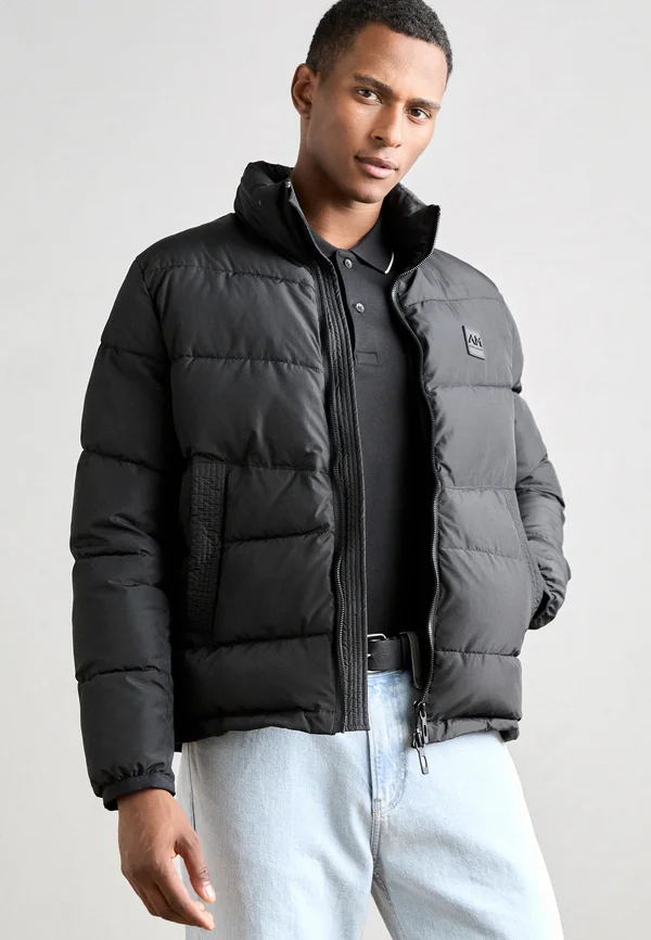 REGULAR FIT IN TECHNO WITH ECOPADDING DUPONT SORONA WITH METAL LOGO ON RUBBER PATCH - Winterjacke - black