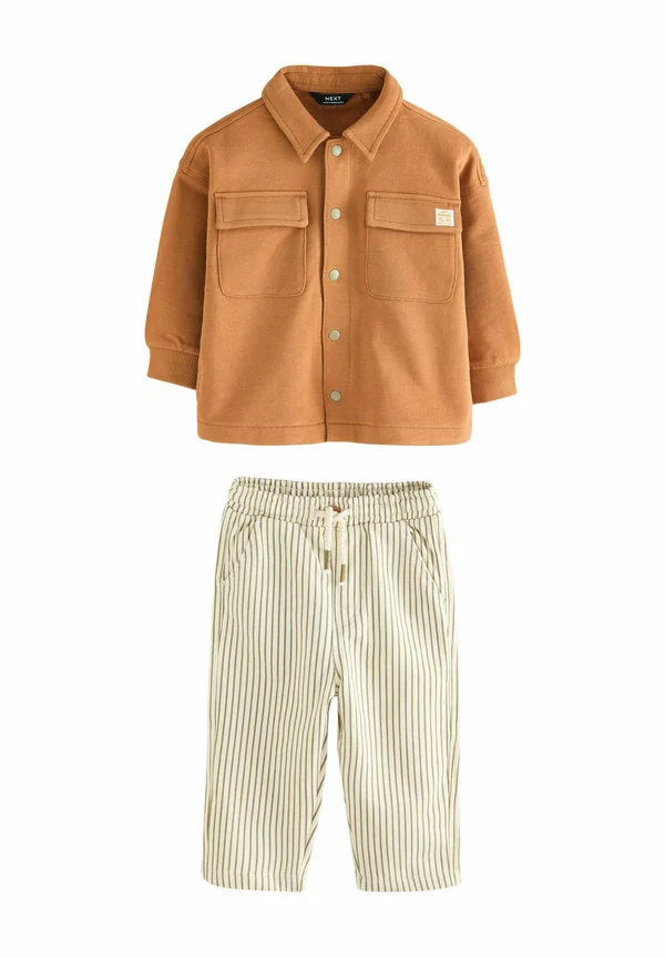 REGULAR FIT-JOGGERS SET - Stoffhose - tan brown