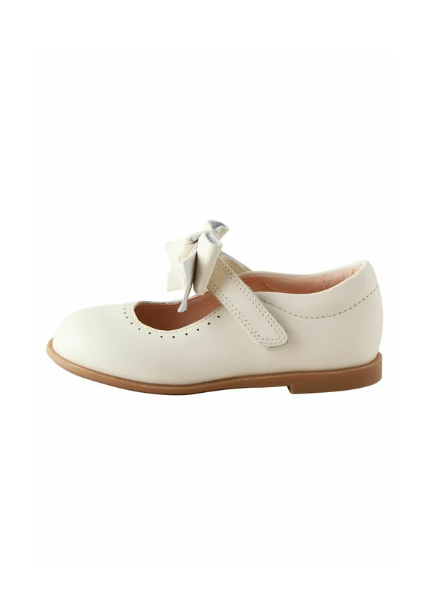 REGULAR FIT - Riemchenballerina - white