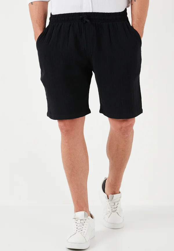 REGULAR FIT - Shorts - black