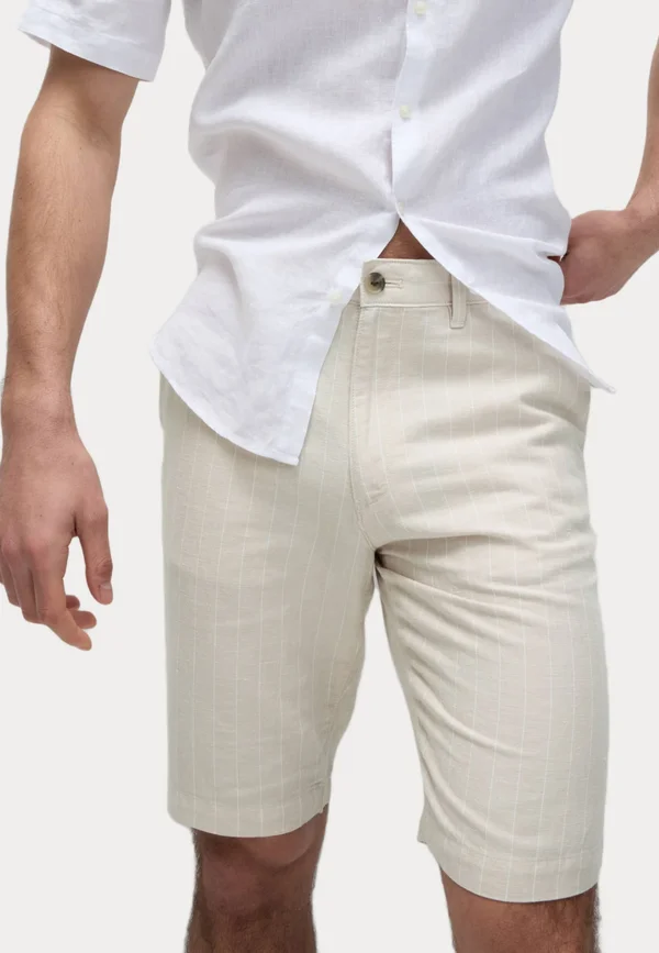 REGULAR FIT - Shorts - natural mix