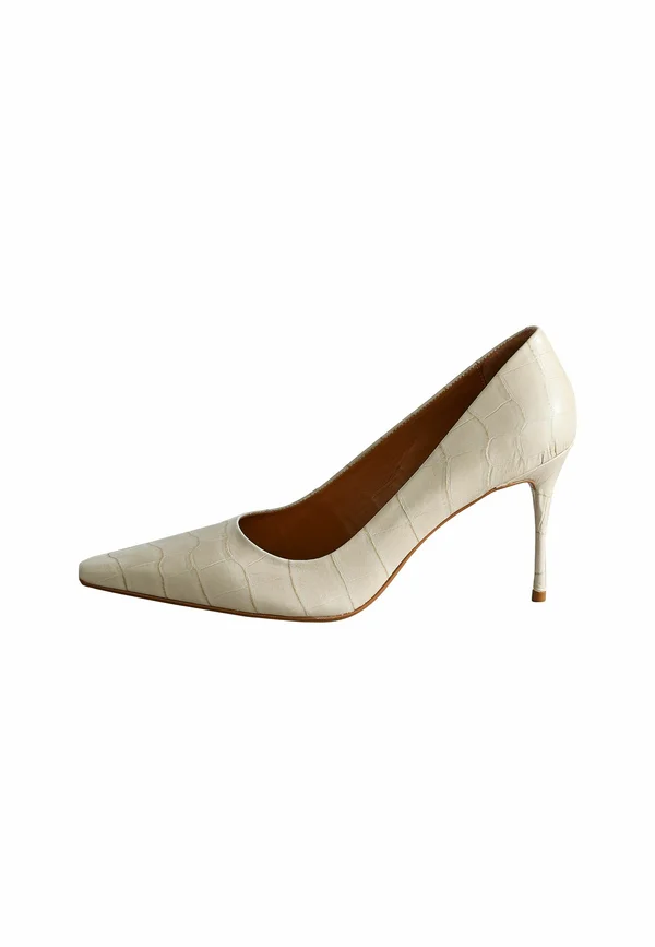 REGULAR FIT - SIGNATURE CROC EMBOSSED POINTED  - Pumps - bone