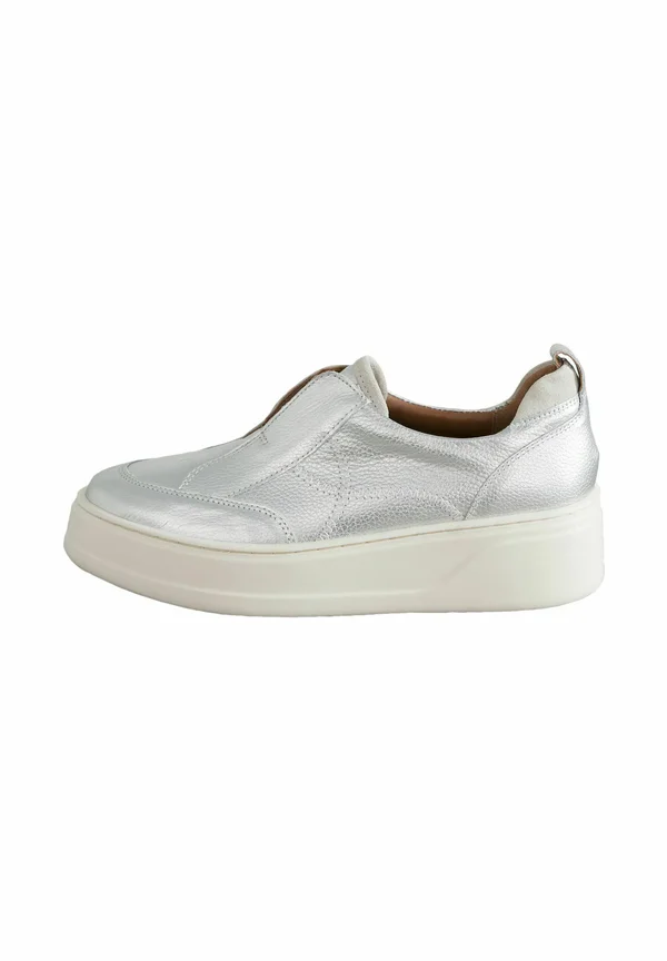 REGULAR FIT SLIP ON SIGNATURE FOREVER COMFORT® CHUNKY WEDGE PLATFORM  - Slipper - silver
