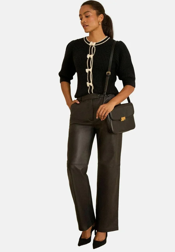 REGULAR FIT  - Strickjacke - black and cream tipped