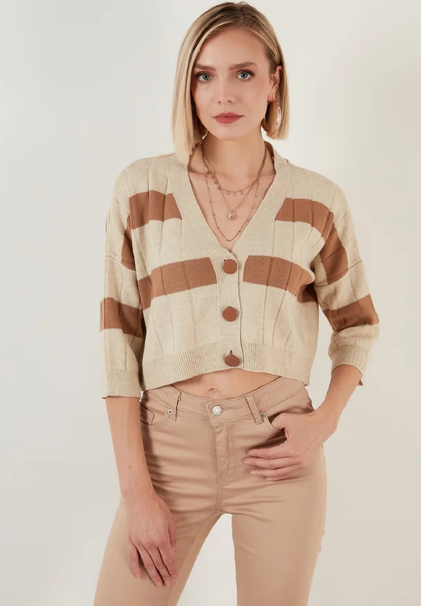 REGULAR FIT - Strickjacke - cream