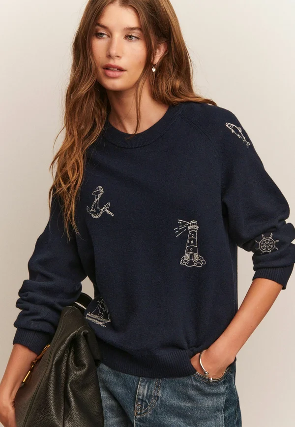 REGULAR FIT - SUPER SOFT CREW NECK LONG SLEEVE - Strickpullover - navy blue embroidered