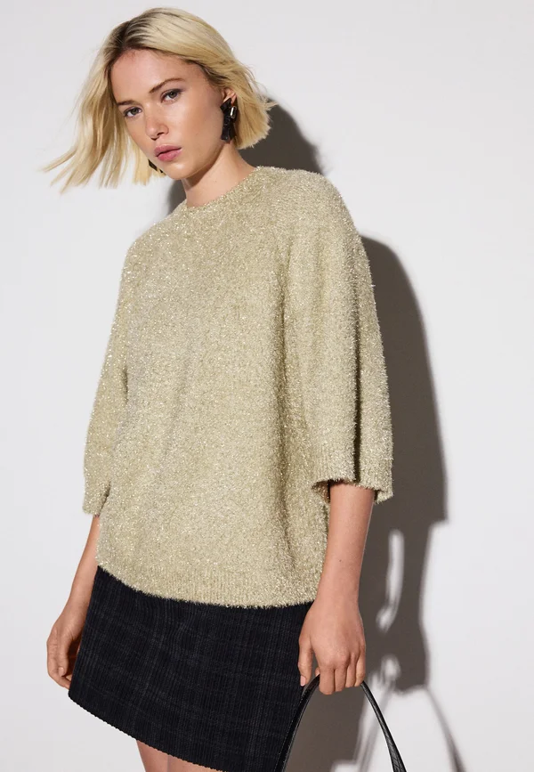 REGULAR FIT TINSEL - Strickpullover - gold