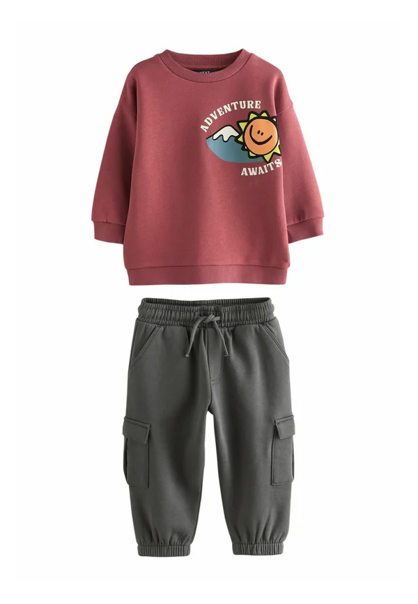 REGULAR FIT -UTILITY JOGGERS SET  - Trainingsanzug - burgundy red