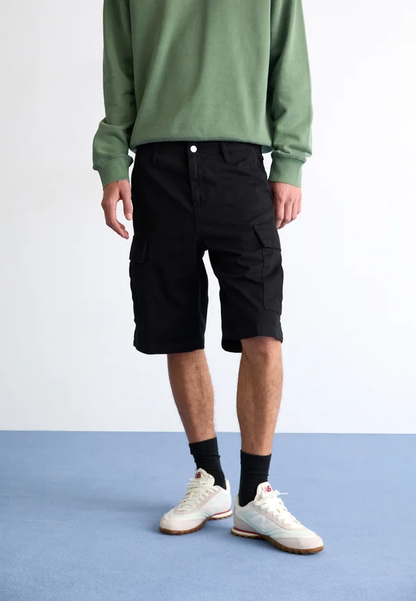 REGULAR - Shorts - black garment dyed