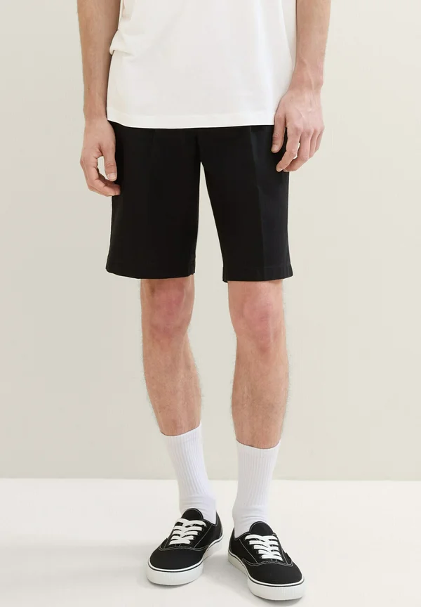 REGULAR - Shorts - black
