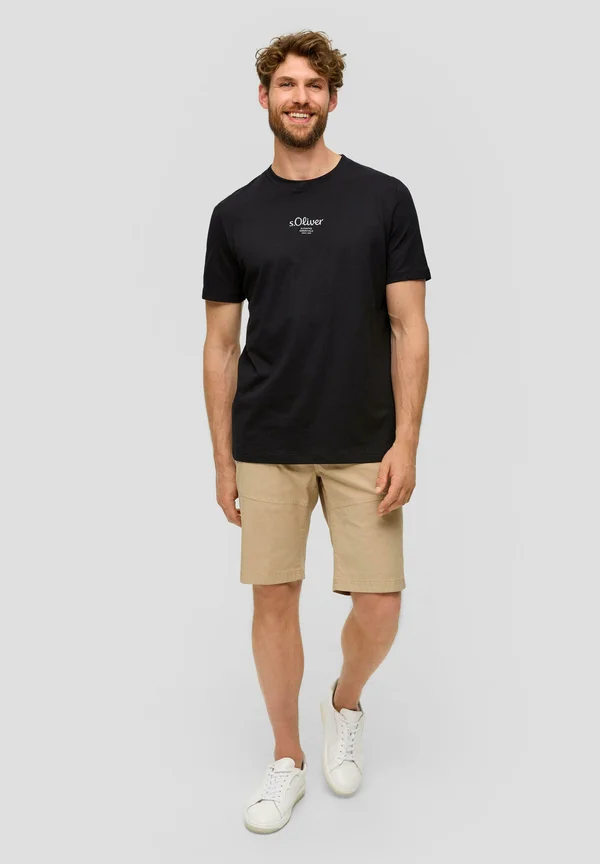 REGULAR - Shorts - sandstein