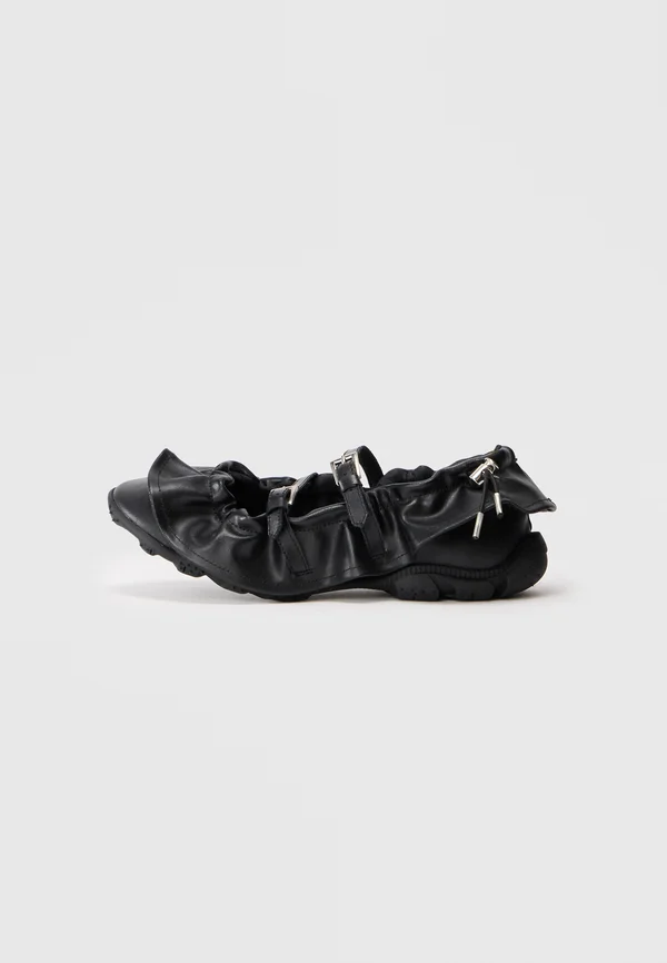 REI DOM - Riemensandalette - black