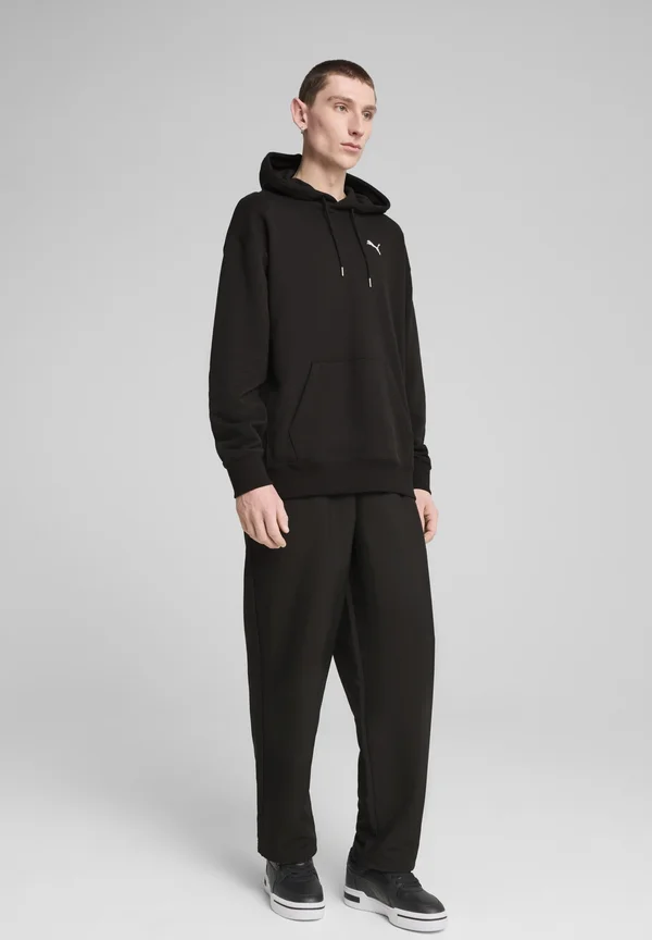 RELAXED  - Jogginghose - black