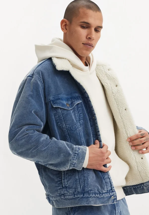 RELAXED SHERPA - Jeansjacke - blue spring cord trucker