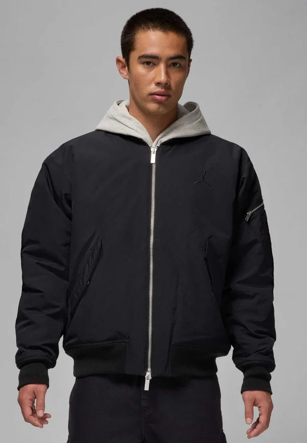 RENEGADE ESSENTIALS - Bomberjacke - black