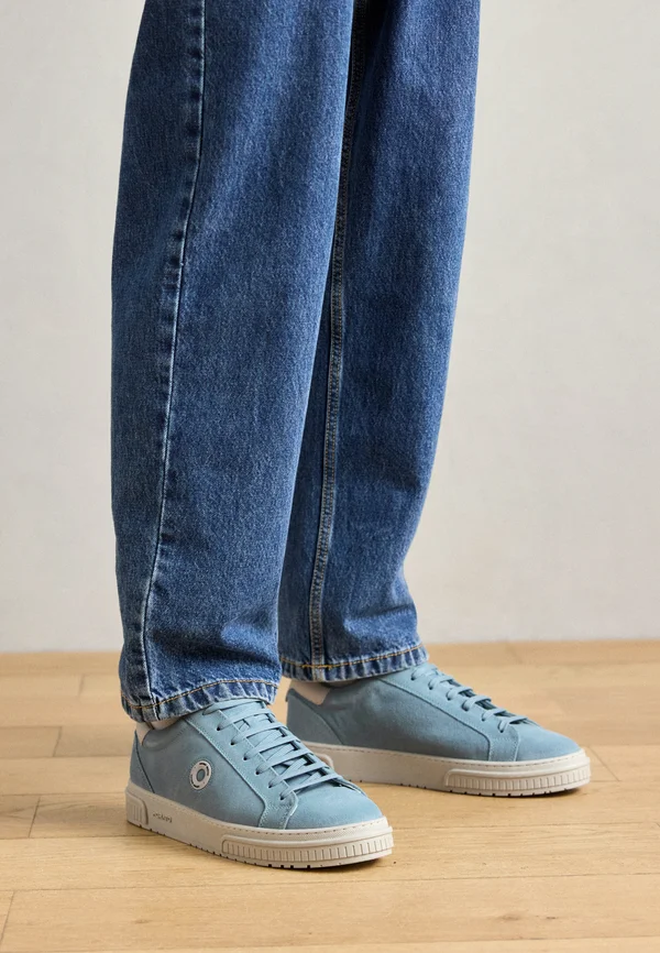 RICO 3D LOGO ON AND RUFFLE RELIEF  - Sneaker low - sky