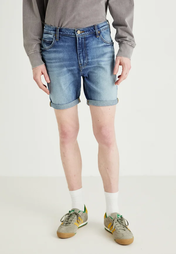 RIDER SHORT - Jeans Shorts - blue denim