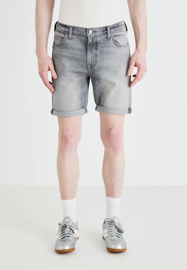 RIDER SHORT - Jeans Shorts - grey denim
