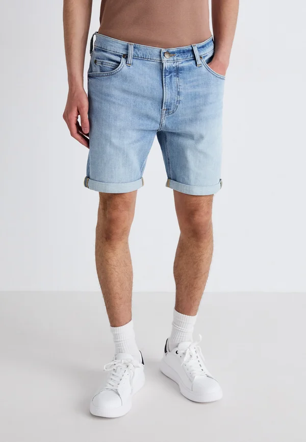 RIDER SHORT - Jeans Shorts - light blue denim