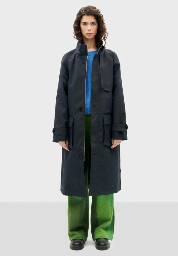 RILEY - Trenchcoat - black