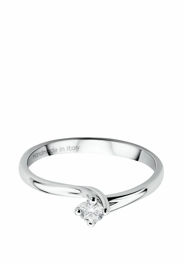 Ring - white gold