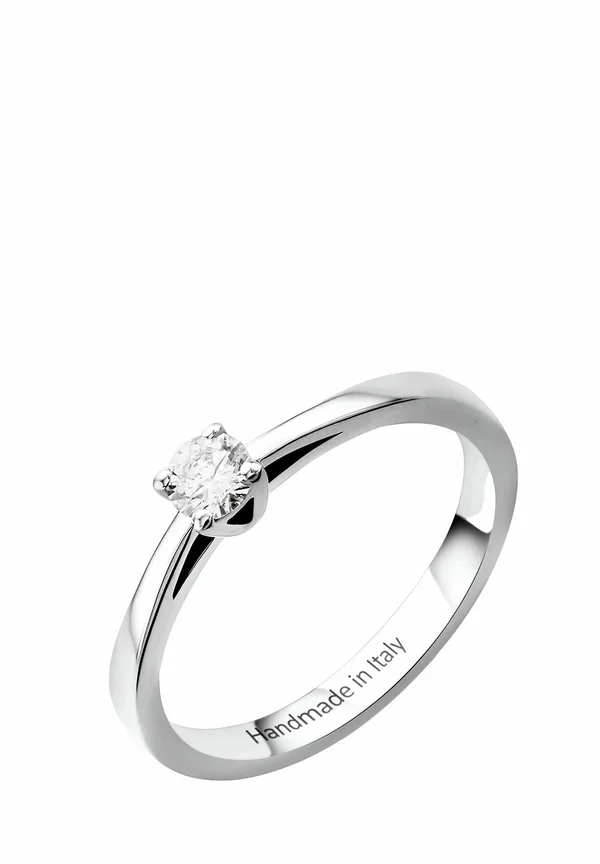 Ring - white gold
