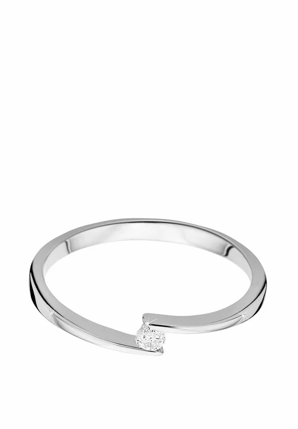 Ring - white gold