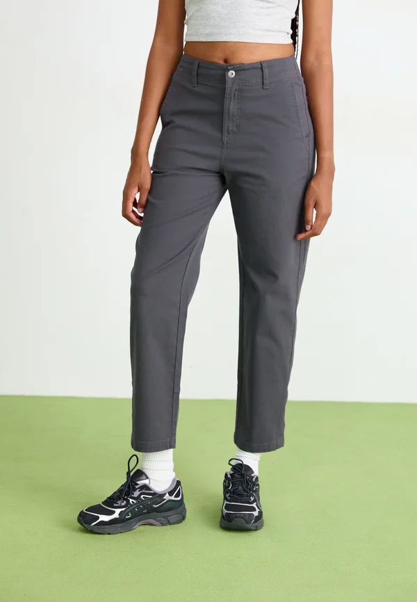 ROC STRAIGHT LEG PANT - Stoffhose - shark