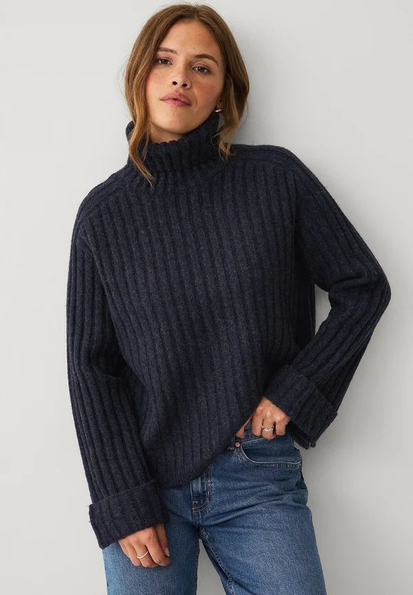 ROLLKRAGEN - Strickpullover - blau