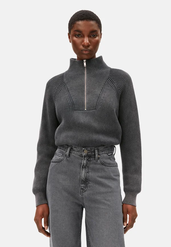 RONYIAAS - Strickpullover - black