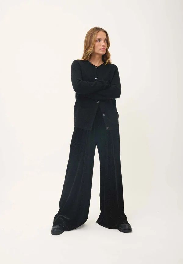 ROUND NECK - Strickjacke - black