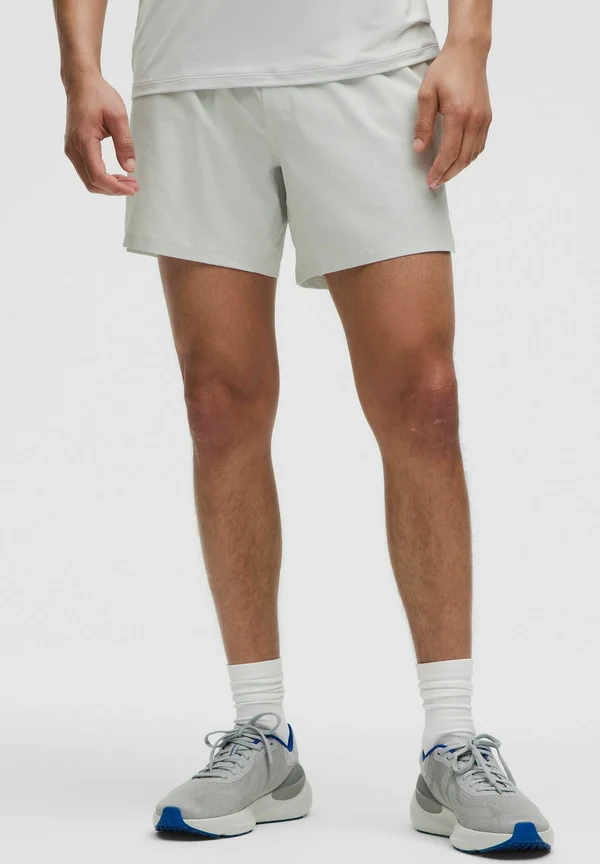 RUN CREW RIPSTOP LINED 15CM - Kurze Sporthose - RUN CREW RIPSTOP LINED 15CM