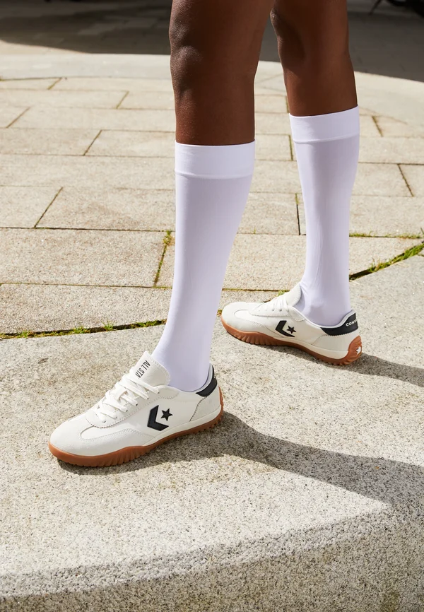 RUN STAR TRAINER - Sneaker low - egret/black/honey