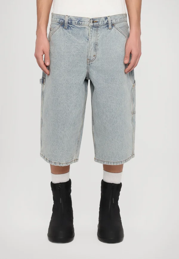 RUNAWAY - Jeans Shorts - washed blue