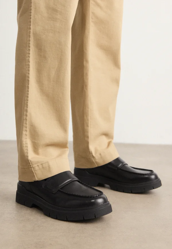 RYAN - Business-Slipper - black
