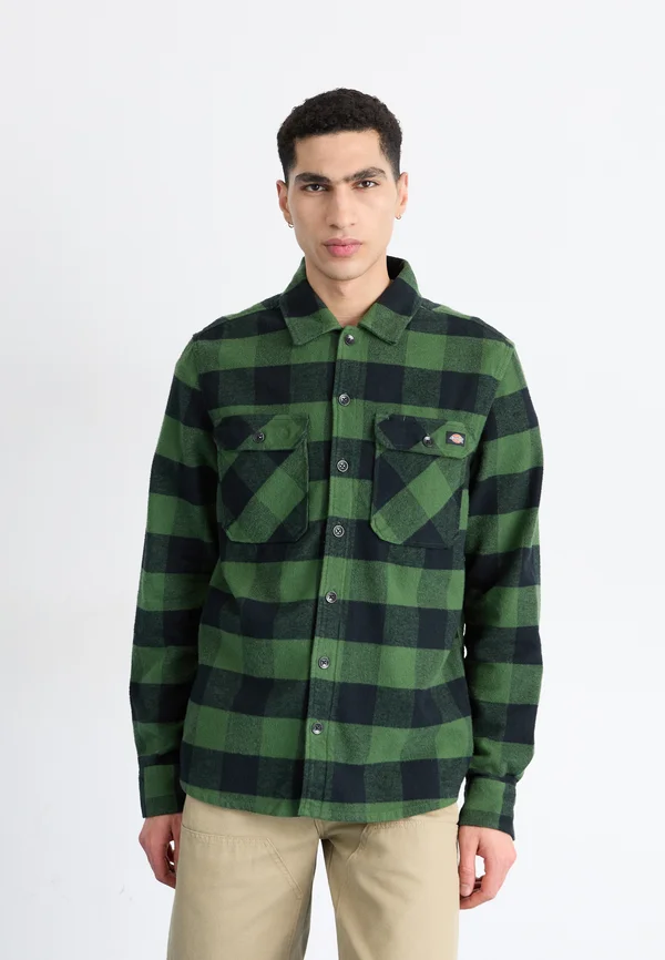 SACRAMENTO - Hemd - pine green