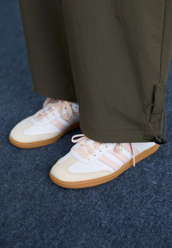 SAMBA OG - Sneaker low - white/wonder quartz/gum