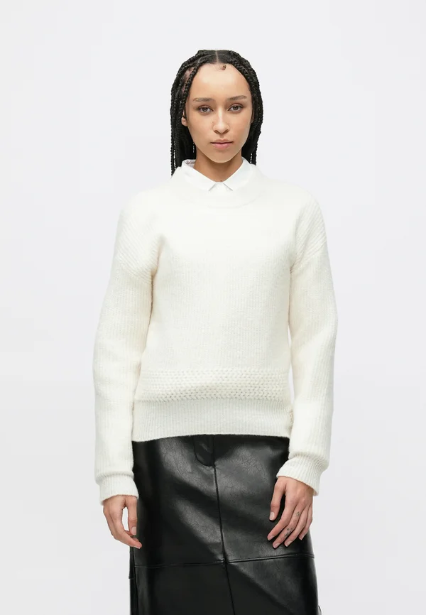 SCEVANY - Strickpullover - off-white