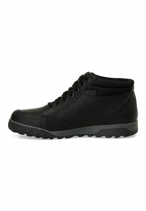 Schnürstiefelette - black