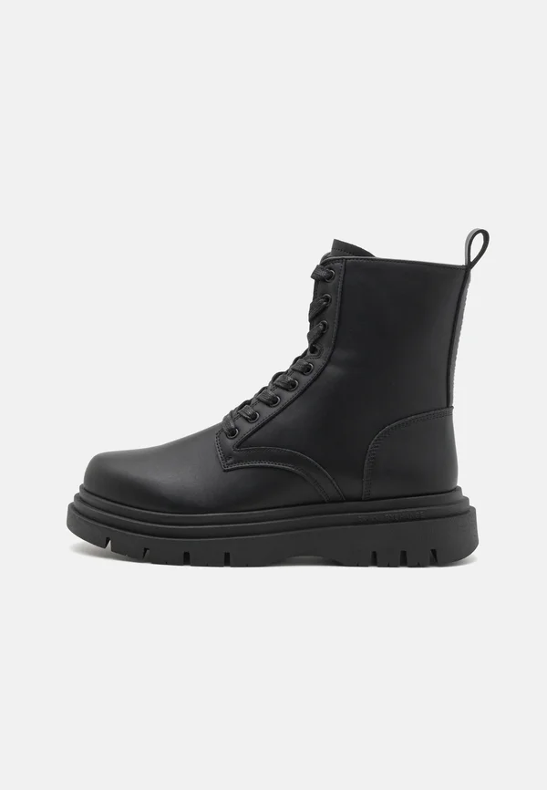 Schnürstiefelette - black