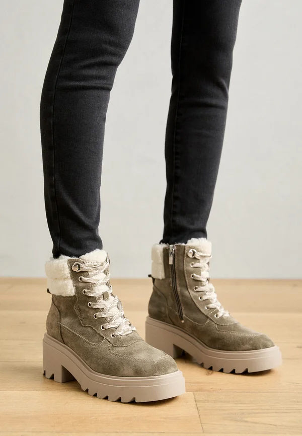Schnürstiefelette - olive