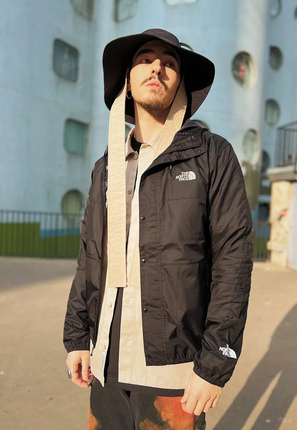 SEASONAL MOUNTAIN - Regenjacke / wasserabweisende Jacke - black