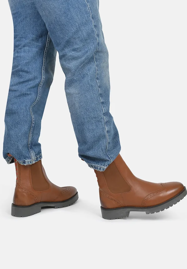 SERA - Plateaustiefelette - cognac