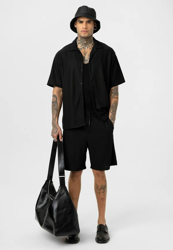 SET - Shorts - black
