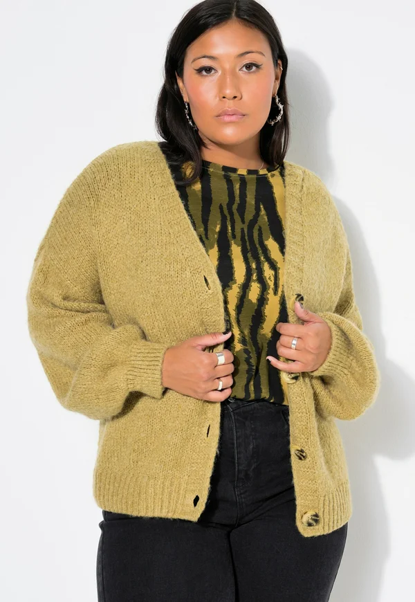 SHAPE BALLON-LANGARM - Strickjacke - light olive