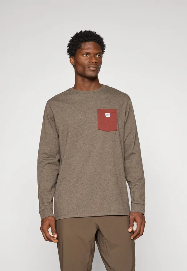 SHOP STICKER POCKET RESPONSIBILI-TEE - Langarmshirt - marlow brown