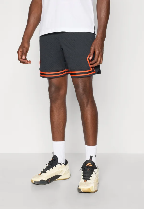 SHORT - Kurze Sporthose - black/team orange