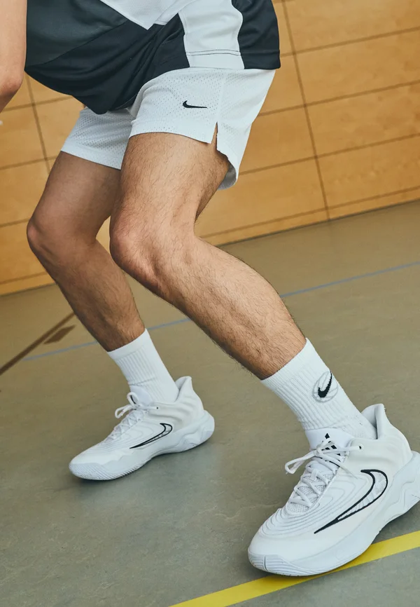 SHORT - Kurze Sporthose - white/black