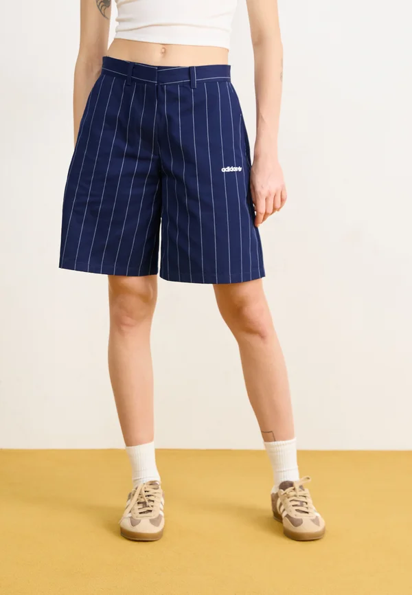 SHORT - Shorts - night indigo/off white