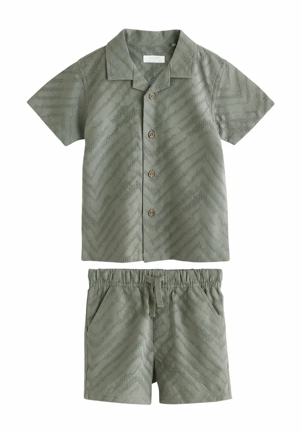 SHORT SLEEVES REVERE COLLAR TEXTURE SET - Shorts - khaki green